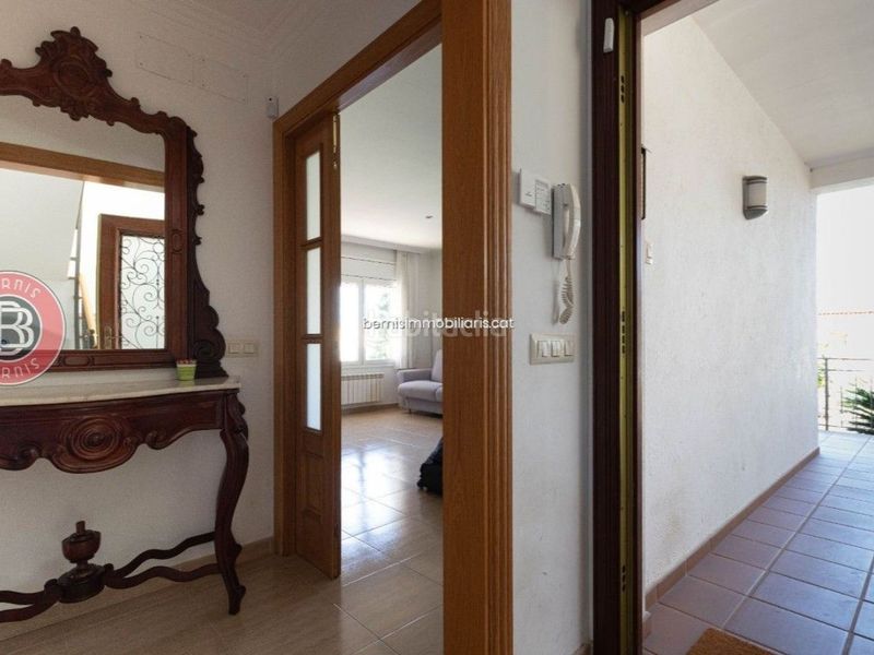 Foto ea41d095-68d0-4875-8023-f4492fa029db. Xalet amb aparcament a Piera