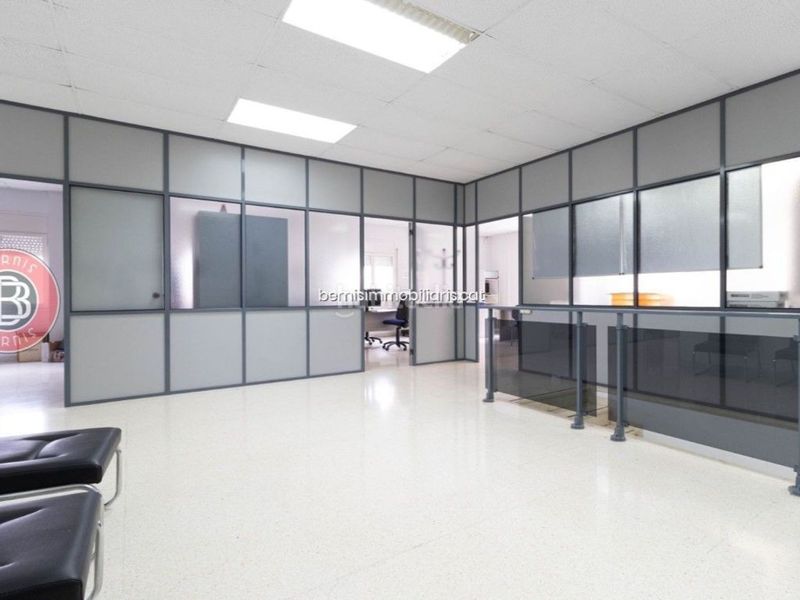 Foto 904835fa-072d-4e9a-8d9e-bb929a77d0bc. Local comercial en Piera