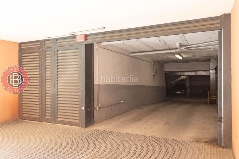 Foto 111dedeb-2963-4e27-85c5-b2ae0f3e1179. Aparcament cotxe a Piera
