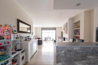 Maison jumelée  Herois del bruc. Casa de disseny al centre de piera amb aerotèrmia, terra radiant