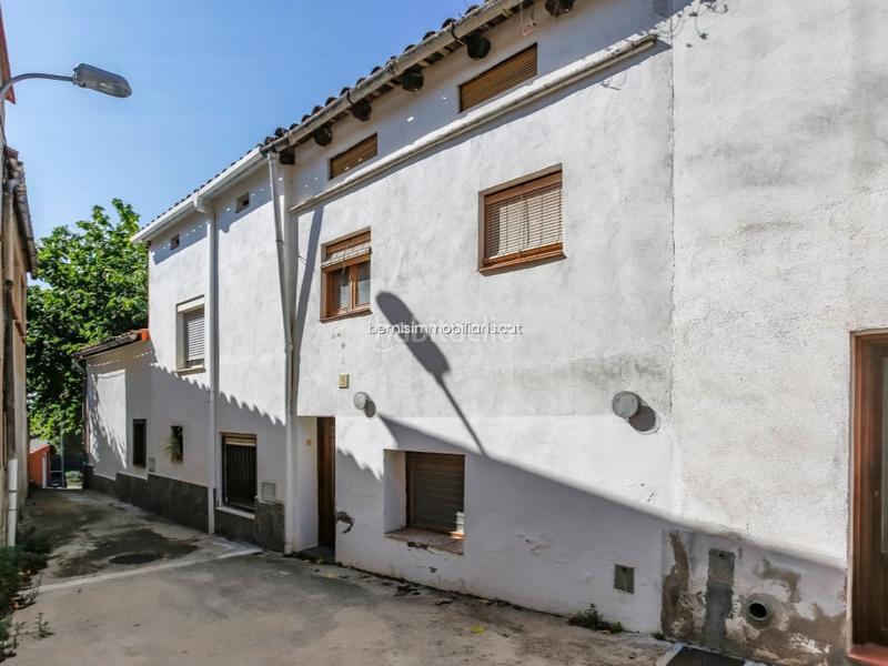 Foto 398f1eaa-4887-4e09-ac14-37c4c4b7f5b6. Reihenhaus in Piera