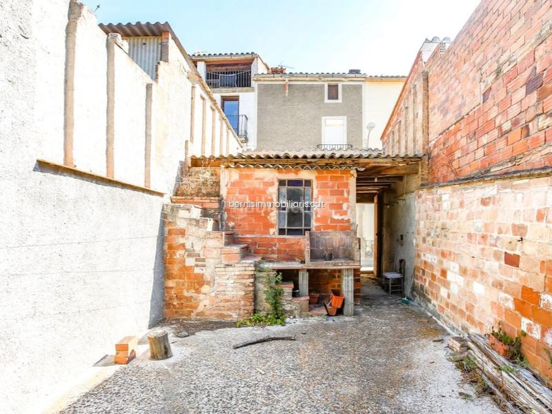 Foto 5765ab66-ba3b-467f-a5c6-56d504ed9f14. Reihenhaus in Piera