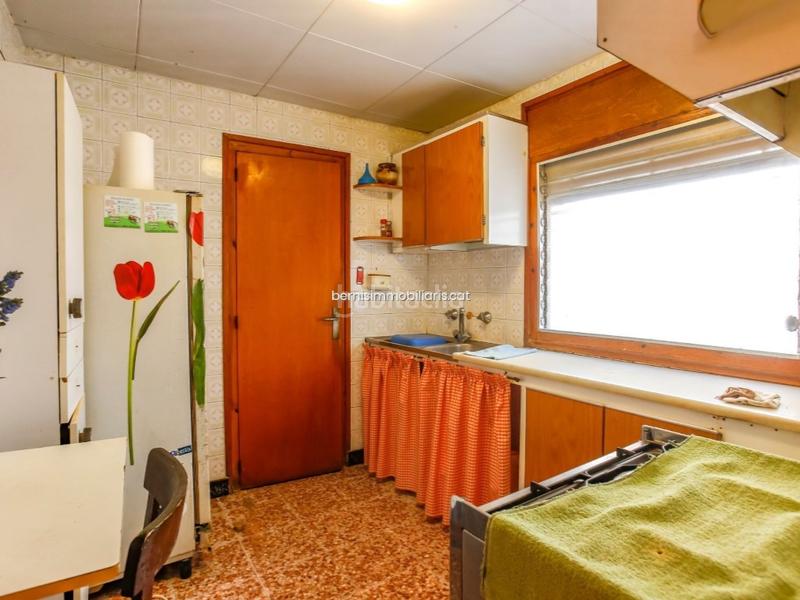 Foto ab0b9618-8c68-4b11-b9cf-a008ac7a1d8b. Reihenhaus in Piera