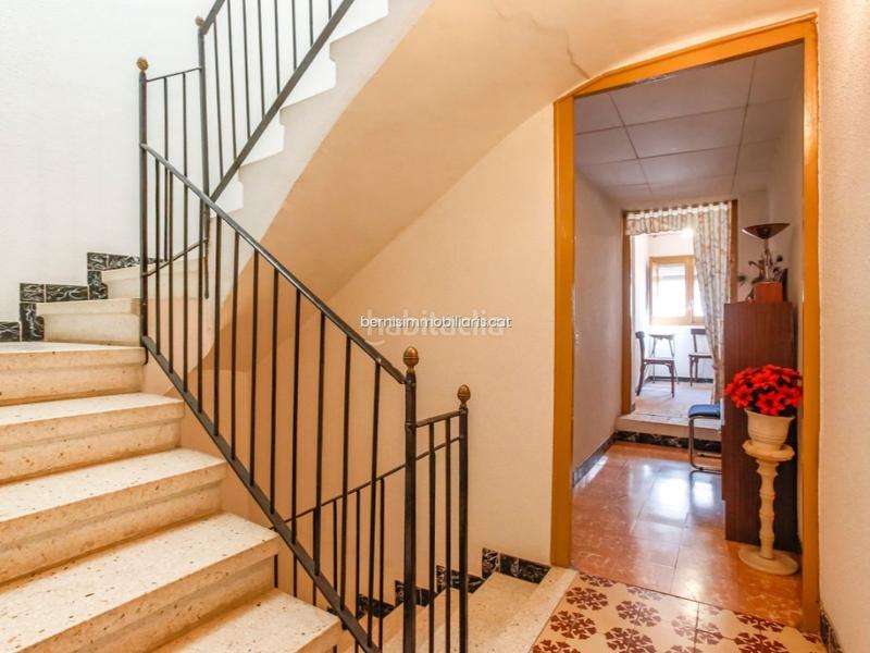 Foto c9a26792-0d59-48cc-bb96-edeaeff532ff. Reihenhaus in Piera