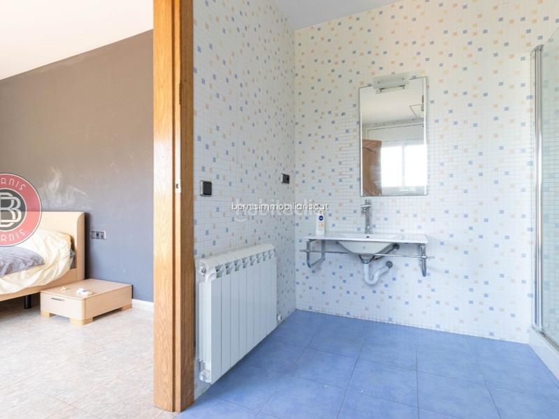 Foto e2228b5e-2b0a-4380-b3a9-5f469f95ac22. Haus mit heizung parking in Masquefa