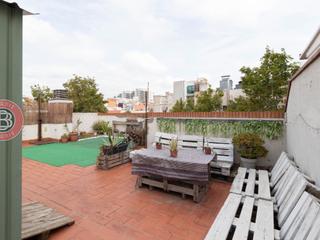 Piso  N/a. Piso 4 habitaciones venta lhospitalet de llobregat