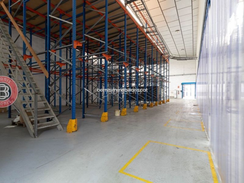 Foto eeb40588-fff7-4631-9f15-3ccc5ab5ccc7. Nau industrial a Piera