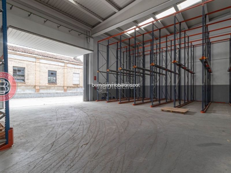Foto f36a62f6-f868-4751-ae1e-cdfd0c5f7f80. Nau industrial a Piera