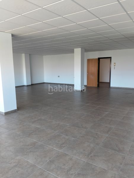 Foto 291bcf44-1d44-486a-b8a5-9267088d9049. Office space with parking in El Ingenio Almería