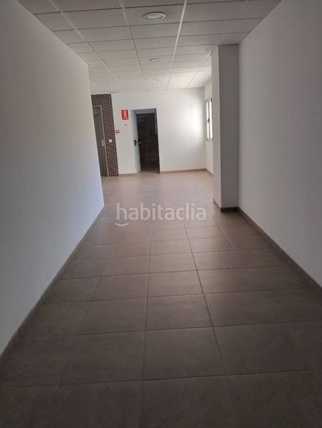 Foto 8b023083-ea8c-455e-8367-98160dde2366. Office space with parking in El Ingenio Almería