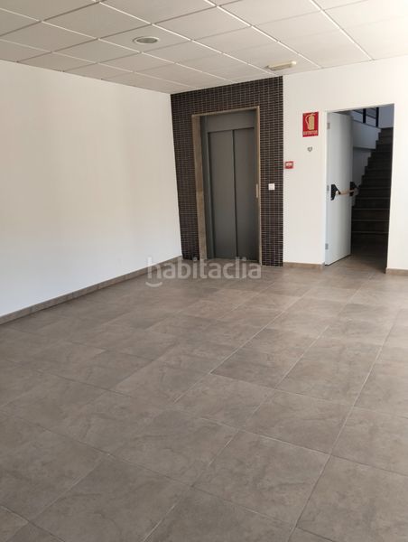 Foto d24ed87c-78ea-4379-93f6-0b3f9eadadc5. Office space with parking in El Ingenio Almería