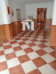 Casa adosada en Corazon de jsus 3. Espaciosa vivienda unifamiliar