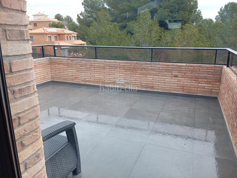 Foto 703fd713-1352-4cae-988c-8f4dc3e490f3. Haus mit parking pool in Ciutat jardí Bonanova Calafell