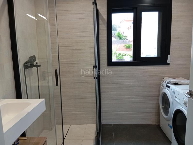 Foto f83986e8-b185-4512-b033-d6b10dc9f708. Haus mit parking pool in Ciutat jardí Bonanova Calafell