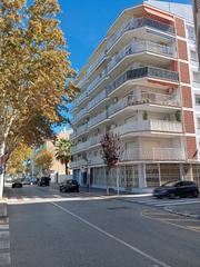Pis a Calafell Platja. Calafell, piso centrico en zona de playa,a 2 minutos de la playa