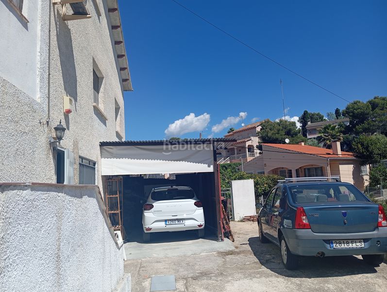 Foto bf0a6652-96a8-4a12-85de-5ab010542871. Xalet amb aparcament a Bellvei