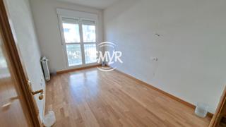 Pis  Avenida de requejo 44. ¡a estrenar! piso de 2 dormitorios en avda. de requejo