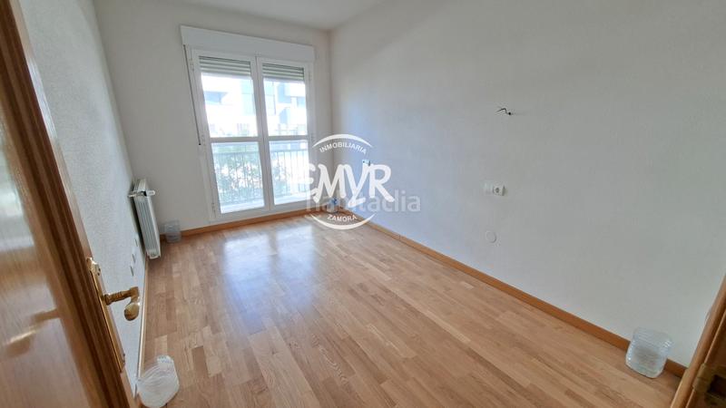 Foto 54d411d1-915a-471d-bfaa-937773f51153. Appartement dans avenida de requejo 44 dans Los Bloques Zamora