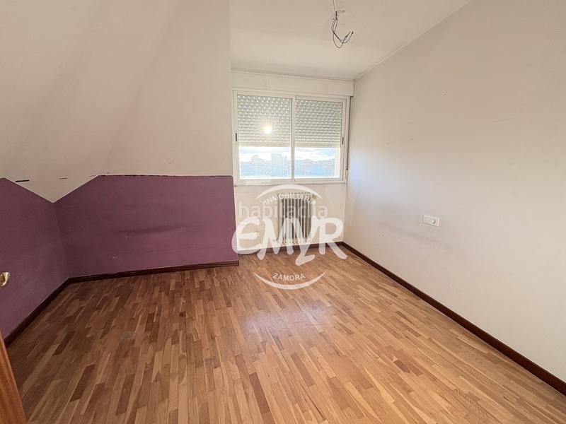 Foto 640fe6b8-1cf2-4643-870d-378b15760142. Zweistöckige wohnung in calle colón 31 in Los Bloques Zamora