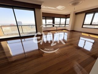 Etagenwohnung  Avenida del príncipe de asturias. Espectacular piso en la marina de 4 dormitorios y 3 baños