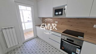Location Appartement à Candelaria - Peña de Francia. Alquiler piso sin muebles de 3 dormitorios en c/toro de zamora