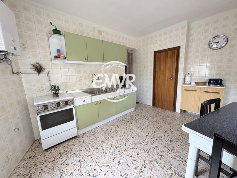 Foto 3f1a3d76-b05c-483c-a793-0f182a81bedf. Casa adossada a Fermoselle