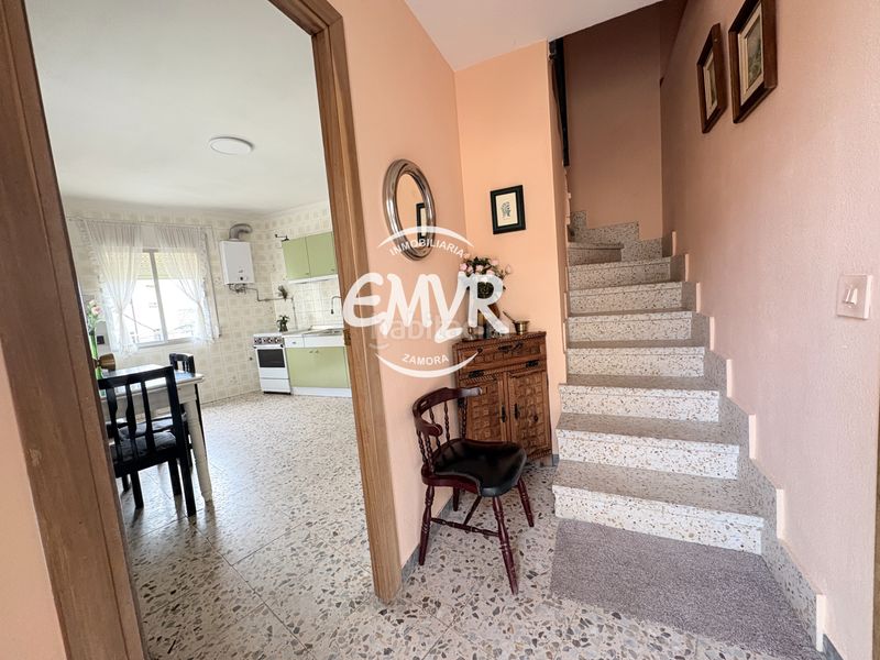 Foto 83a060d3-758a-40b5-afae-8fb884104059. Casa adossada a Fermoselle
