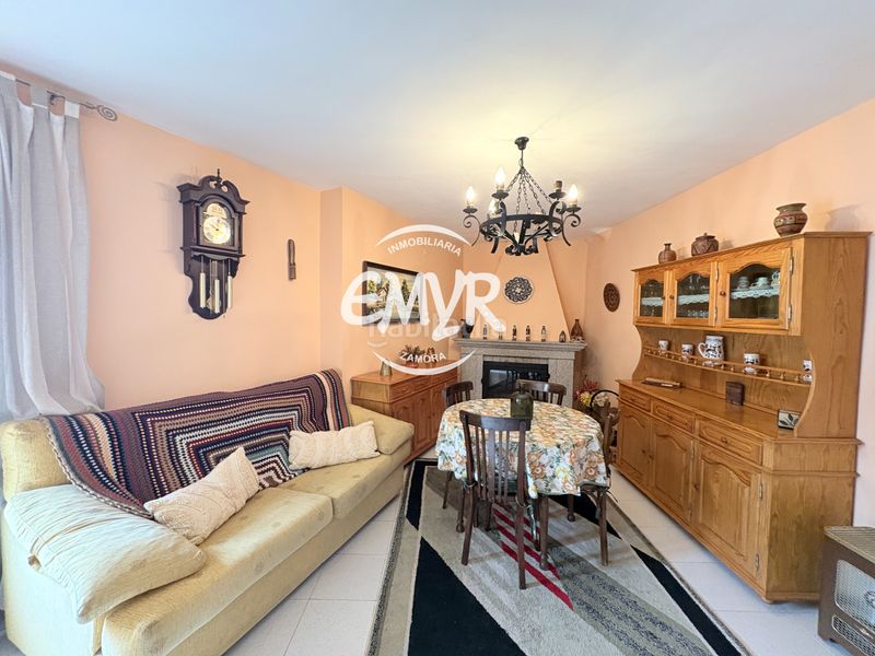 Foto 89dfe574-281a-4eea-9126-07910438c027. Casa adossada a Fermoselle