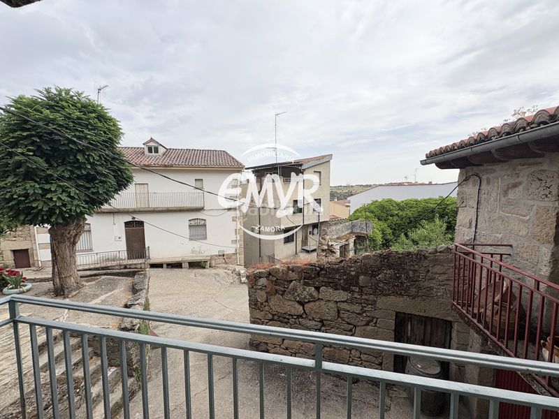 Foto a33c05be-ca77-4208-bb62-be21ce1851ea. Casa adossada a Fermoselle