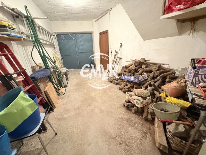 Foto b1fc03a4-e16c-49df-8369-e38bc742804c. Casa adossada a Fermoselle