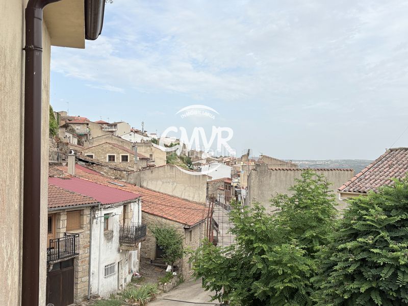 Foto d6f08f60-adbf-447a-9705-f2ee18b44d9c. Casa adossada a Fermoselle