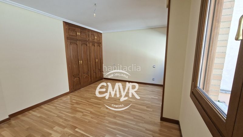 Foto e4b8f022-1938-42a4-80d8-f0d87894d6a4. Pis amb calefacció aparcament a Las Viñas Zamora