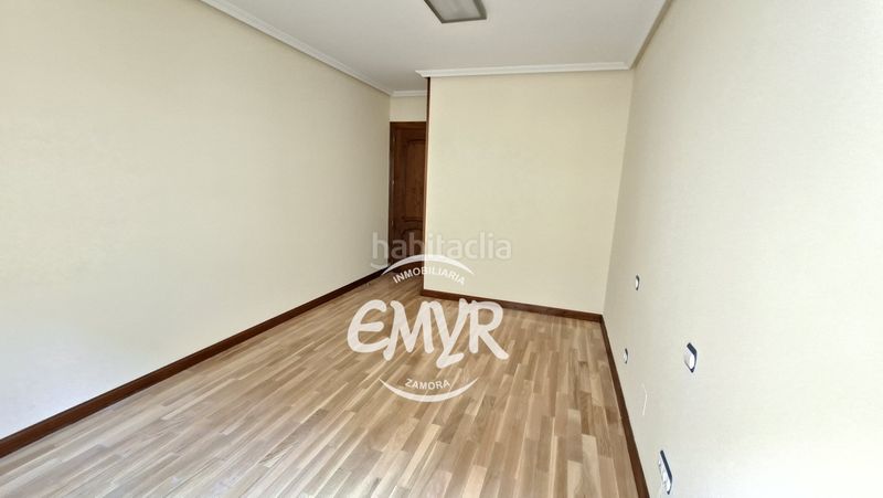 Foto f6b926ee-8271-46a6-afa0-666f0e1deb37. Pis amb calefacció aparcament a Las Viñas Zamora