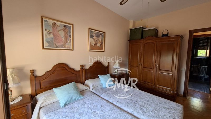 Foto bb46d994-e793-42d8-be86-fb66fbb30993. Xalet amb xemeneia calefacció aparcament piscina a Zamora