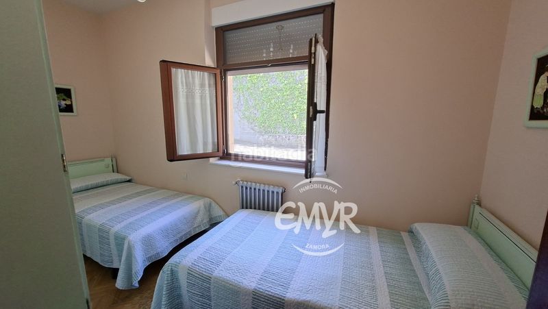 Foto bc7b3bca-9e1e-48e9-a33c-b9293e3f1f2f. Xalet amb xemeneia calefacció aparcament piscina a Zamora