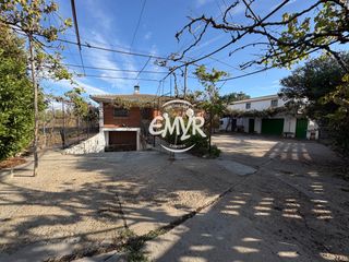 Chalet in Área Rural. Venta finca con casa a 4 km de zamora