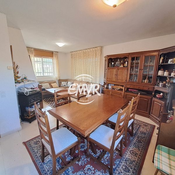 Foto 4f9983a3-9c51-4d9b-bf02-a9de60a3df97. Chalet venta finca con casa a 4 km en Área Rural Zamora