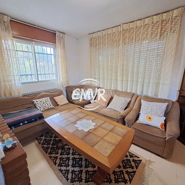 Foto e8c06157-b905-4e91-b9bb-c5c473f34c13. Chalet venta finca con casa a 4 km en Área Rural Zamora