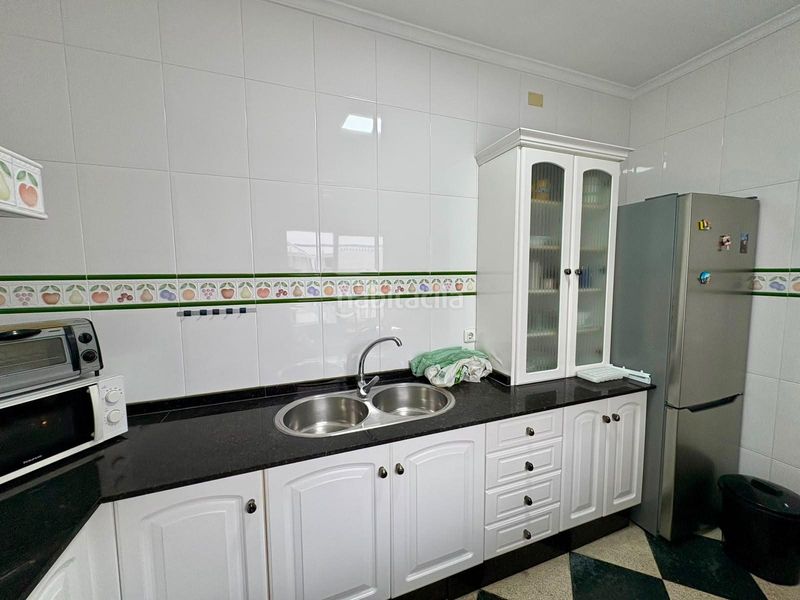 Foto 55d2f3e3-5952-4100-9f49-0d0926f76141. Casa amb aparcament a Centro Puerto Real