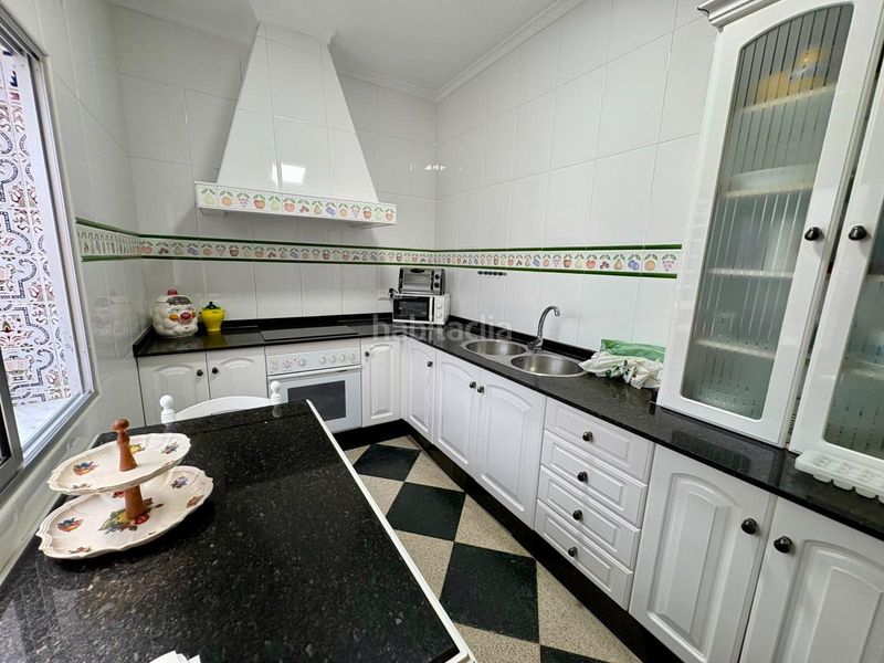 Foto e89fa696-e9b8-4333-86ea-407b4dee3396. Casa amb aparcament a Centro Puerto Real