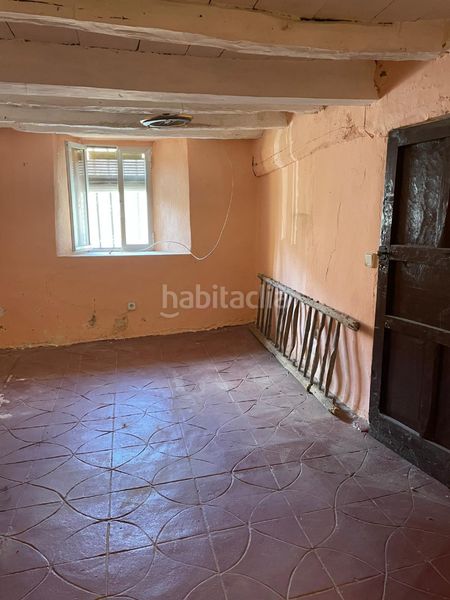 Foto 4a1d1175-7a1c-403f-a044-643e0c640b61. Masia amb aparcament a Valleruela de Pedraza