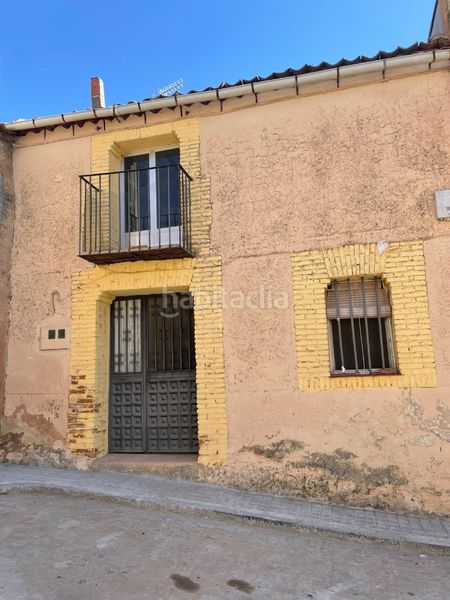 Foto 539f3c10-1fbe-4c4a-94b9-57c1a17093d9. Masia amb aparcament a Valleruela de Pedraza