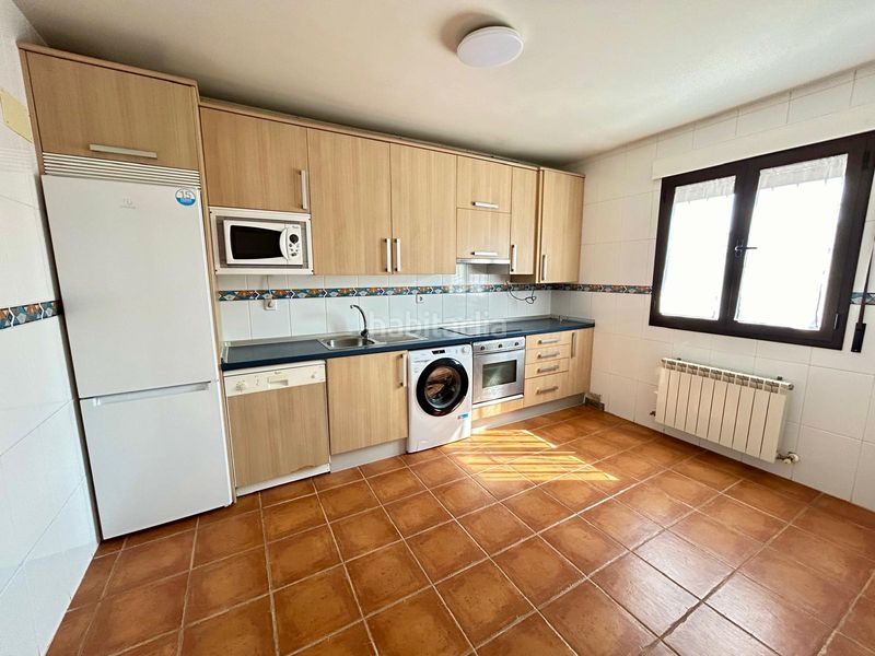 Foto 14727728-ca06-425d-9bed-4d7971d6c35c. Casa adossada amb calefacció a Área Rural Segovia