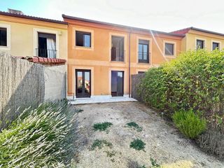 Casa a schiera in Área Rural. Chalet impecable, listo para entrar a vivir