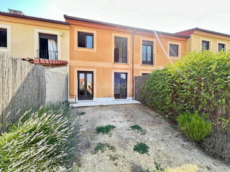 Foto d32f7f50-b556-4e67-b05e-1fdc268abb0e. Casa adossada amb calefacció a Área Rural Segovia