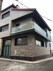 Casa a Lastrilla (La). Casa de diseño con jardín/terraza en las alturas
