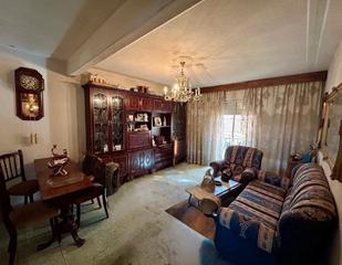 Appartement à San Lorenzo - San Marcos. Piso para reformar con plaza de garaje y dos trasteros incluidos