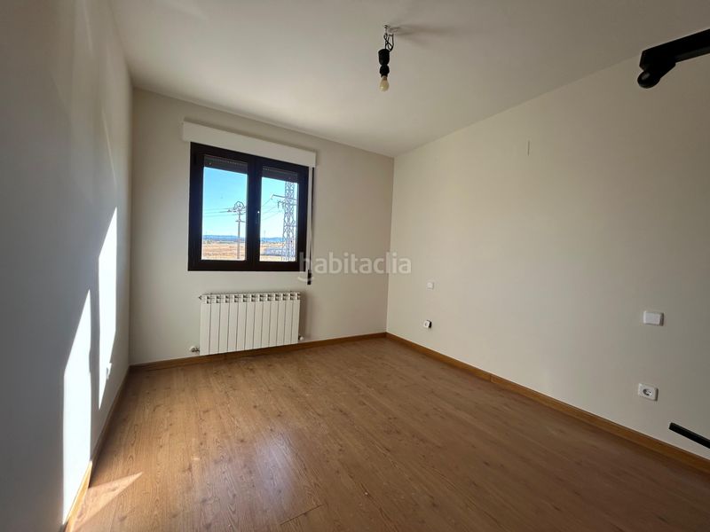 Foto 00f8fca5-7d6b-4ac1-bd59-15685d27de26. Casa adossada amb calefacció a Área Rural Segovia