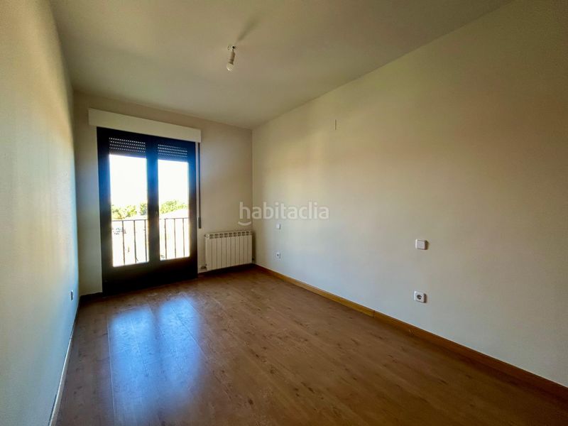 Foto 1c553a24-3225-4291-a36a-3a1b7da39bd9. Casa adossada amb calefacció a Área Rural Segovia