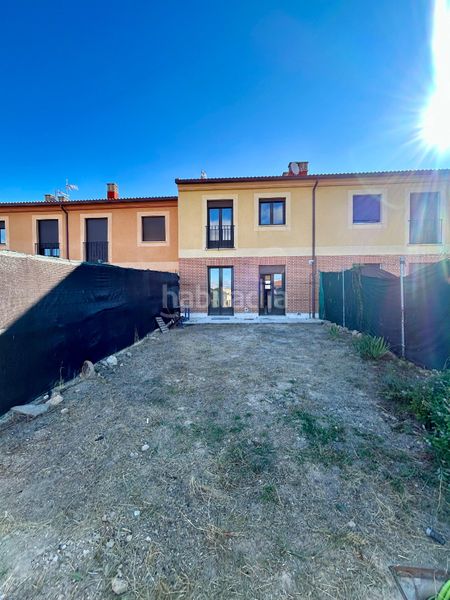 Foto 5a08044d-c543-420d-b49c-2d1a1fd6cad2. Casa adossada amb calefacció a Área Rural Segovia